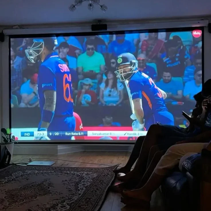 Best IPTV subscription on a smart TV with IPTV Smarters Pro and TiviMate